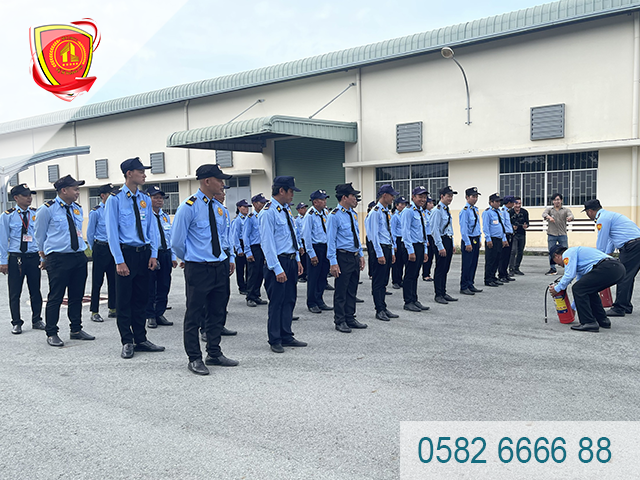 Cung cấp dịch vụ bảo vệ nhà máy